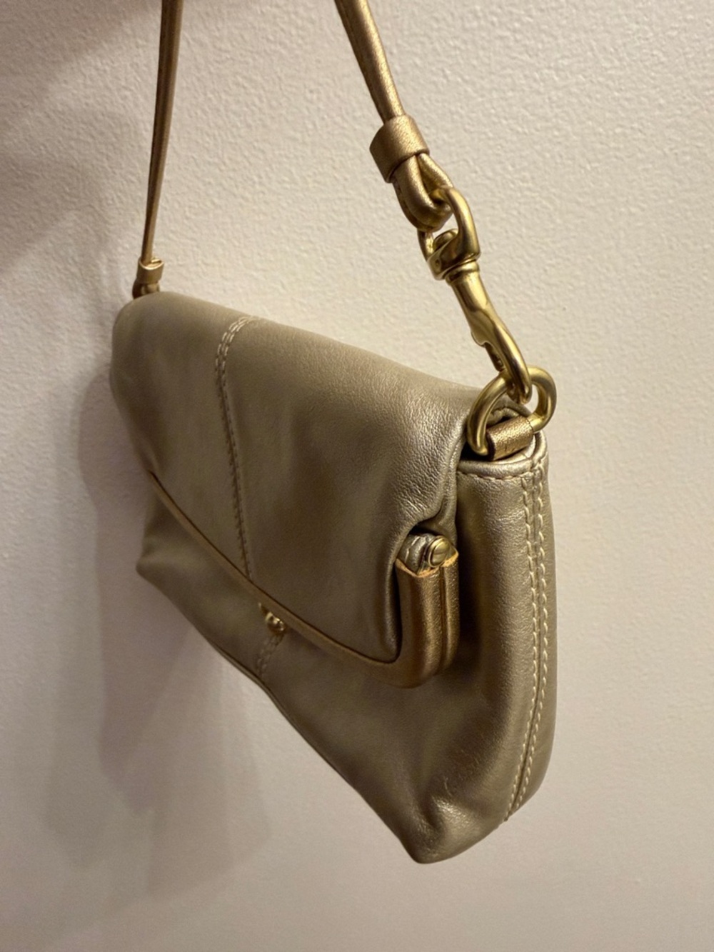 Vintage Coach Metallic Gold Leather Wristlet Clutch - Picture 12 of 12